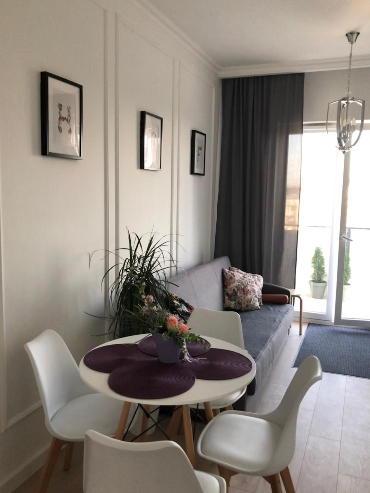 Apartament Grazyna Stanczyka Lägenhet Warszawa Exteriör bild